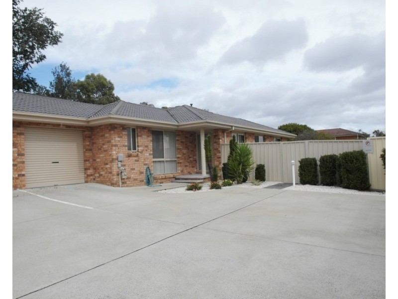 5/1B McKeahnie Street, Queanbeyan NSW 2620