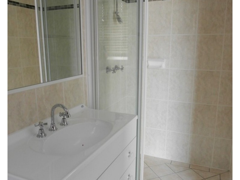 5/1B McKeahnie Street, Queanbeyan NSW 2620