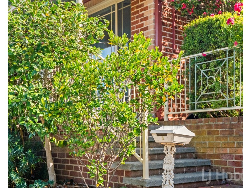 1/28 Macquoid Street, Queanbeyan East NSW 2620