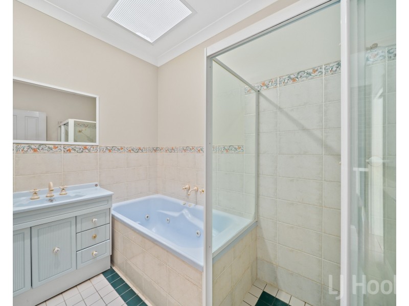 1/28 Macquoid Street, Queanbeyan East NSW 2620