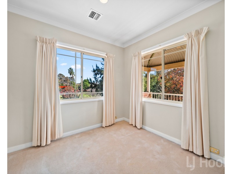 1/28 Macquoid Street, Queanbeyan East NSW 2620