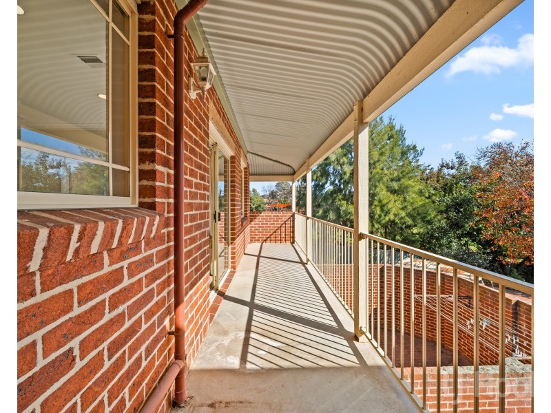 1/28 Macquoid Street, Queanbeyan East NSW 2620