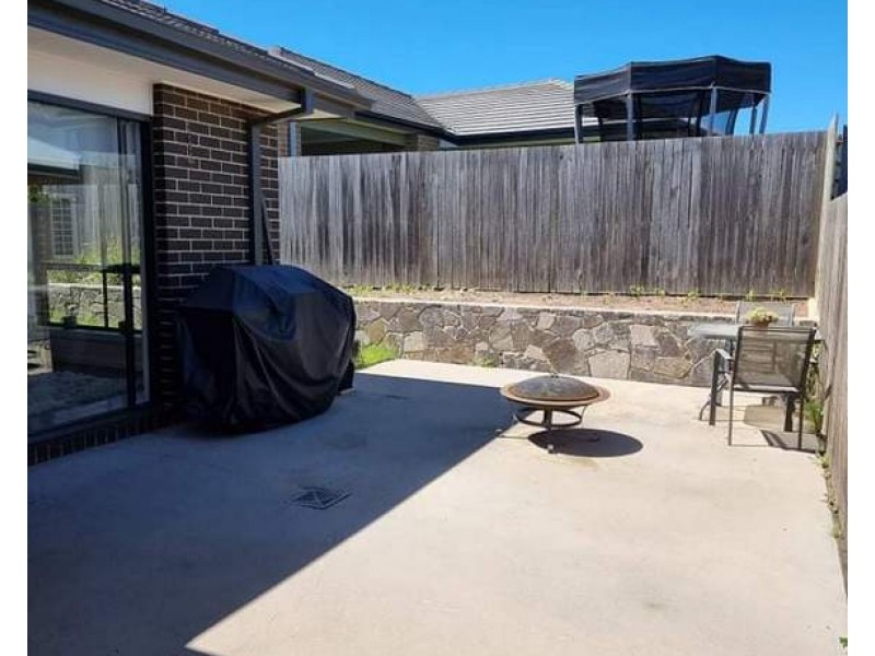 9 Jack Street, Googong NSW 2620