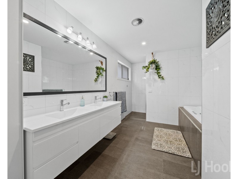 80 Walga Close, Carwoola NSW 2620