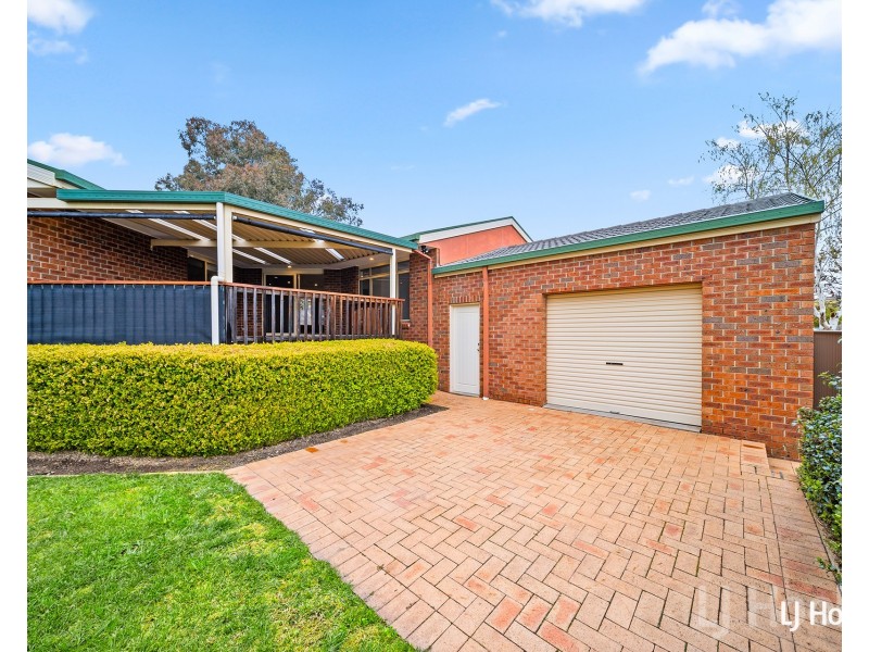 2 Alder Close, Jerrabomberra NSW 2619