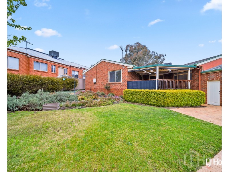 2 Alder Close, Jerrabomberra NSW 2619