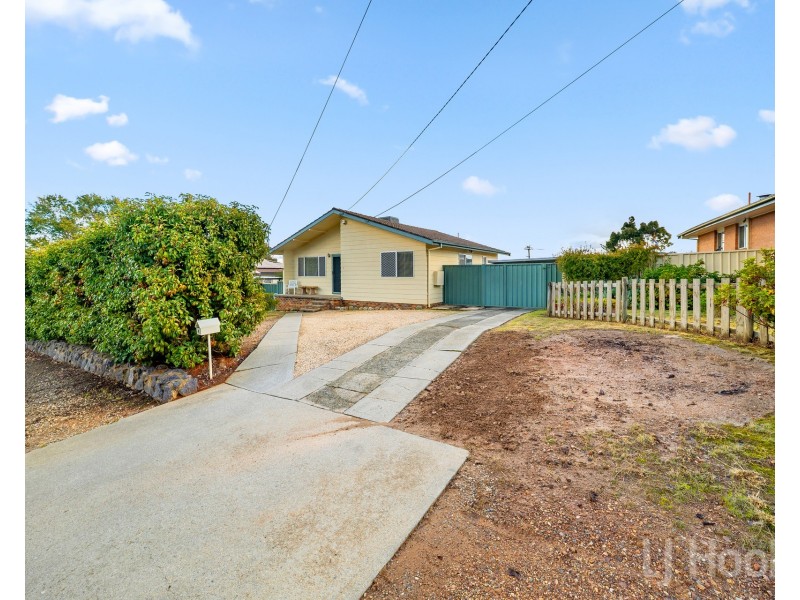 4 Miller Street, Queanbeyan West NSW 2620