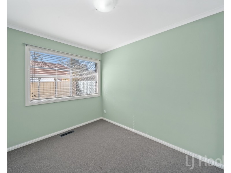 4 Miller Street, Queanbeyan West NSW 2620