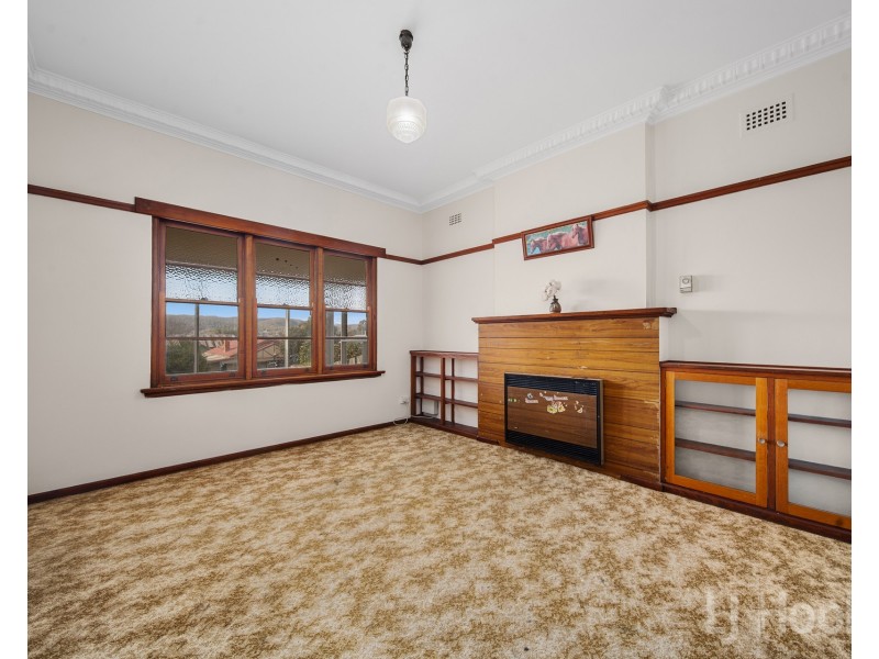 16 Collins Street, Queanbeyan NSW 2620