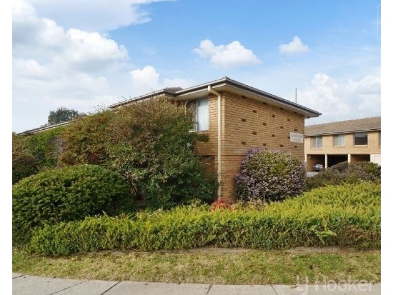 13/2 Donald Road, Queanbeyan NSW 2620