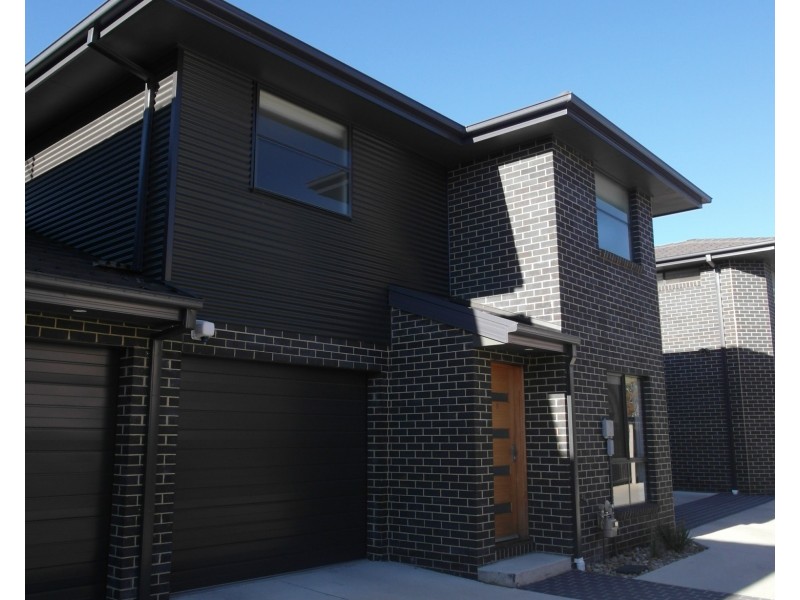3/9 Bungendore Road, Queanbeyan NSW 2620