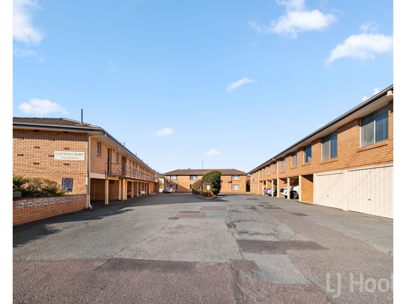 18/2 Donald Road, Queanbeyan NSW 2620