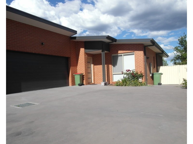 2/10 Federal Avenue, Queanbeyan NSW 2620