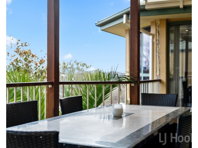 27 Woodhill Link, Jerrabomberra NSW 2619