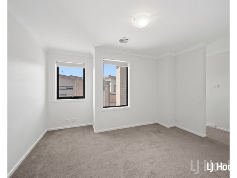 7/19 Henderson Road, Queanbeyan NSW 2620