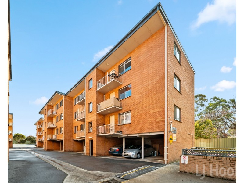 27/18 Booth Street, Queanbeyan East NSW 2620