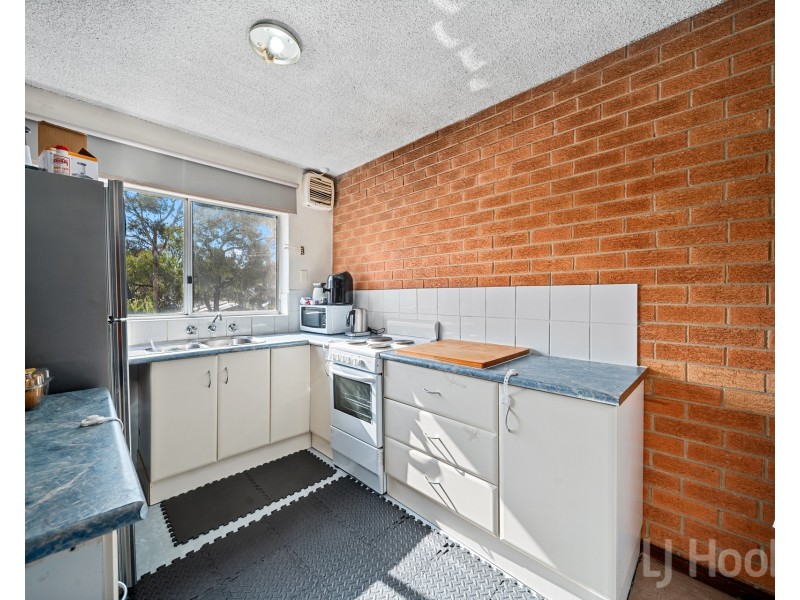 27/18 Booth Street, Queanbeyan East NSW 2620