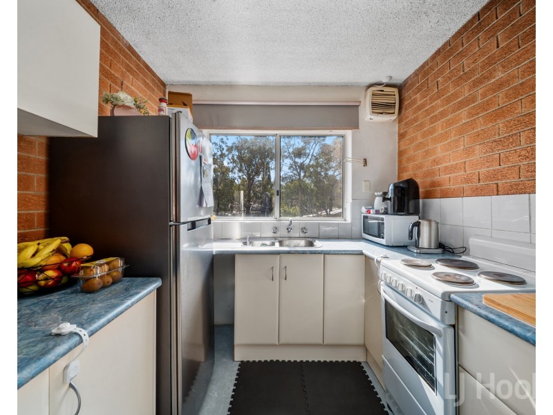 27/18 Booth Street, Queanbeyan East NSW 2620