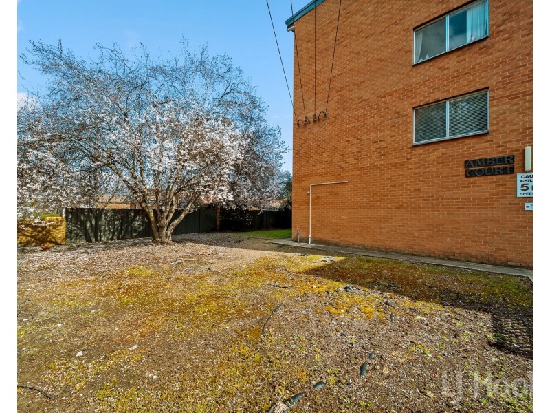 27/18 Booth Street, Queanbeyan East NSW 2620