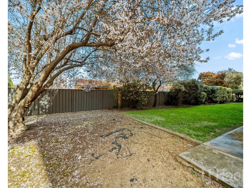 27/18 Booth Street, Queanbeyan East NSW 2620