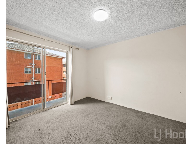 11/52 Trinculo Place, Queanbeyan East NSW 2620