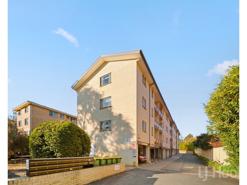 11/52 Trinculo Place, Queanbeyan East NSW 2620