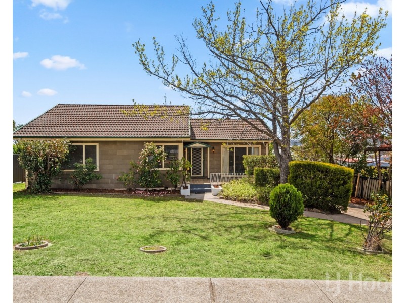 11 Fergus Road, Queanbeyan NSW 2620