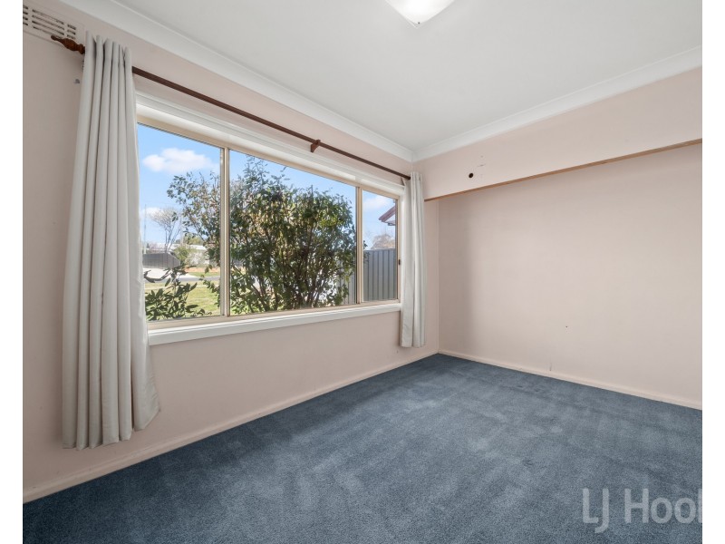11 Fergus Road, Queanbeyan NSW 2620