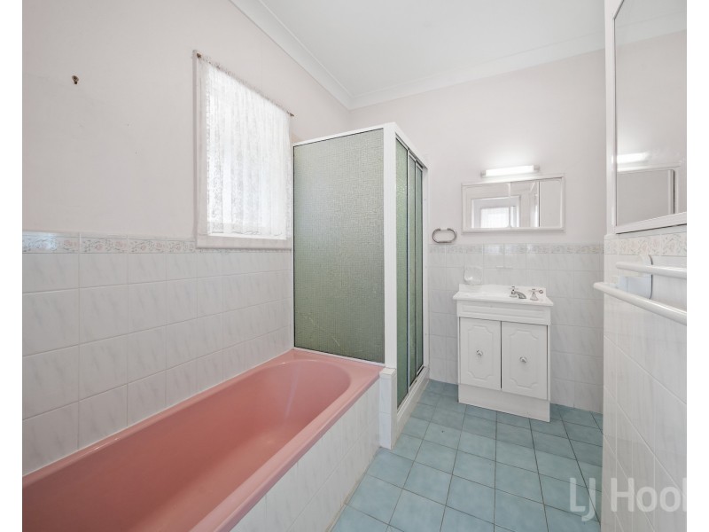 11 Fergus Road, Queanbeyan NSW 2620