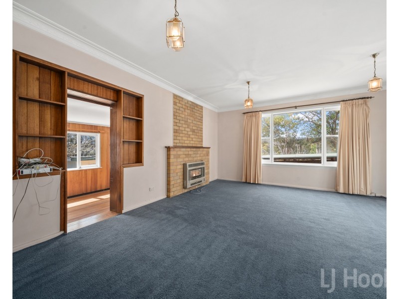 11 Fergus Road, Queanbeyan NSW 2620