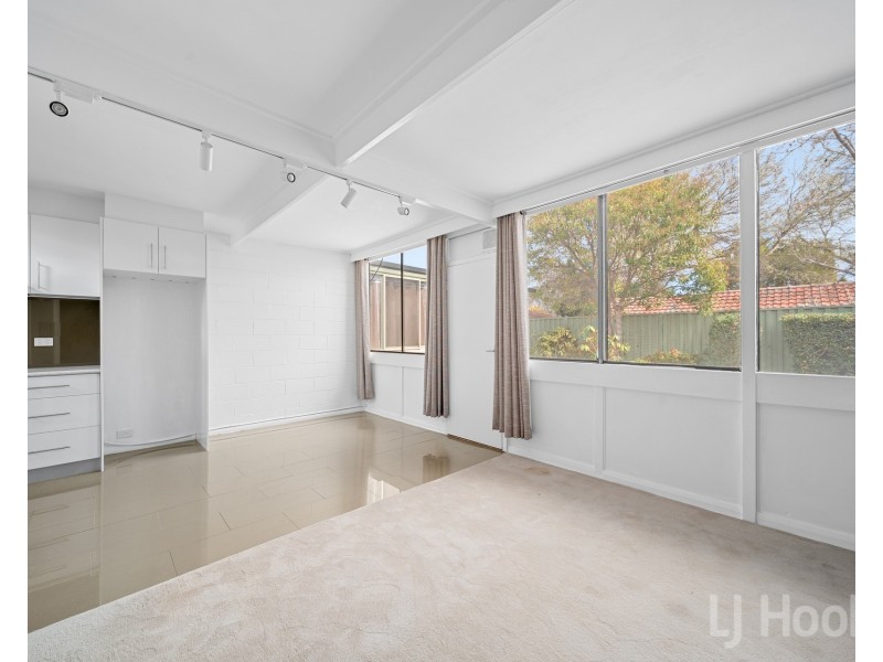 8/126 Henderson Road, Crestwood NSW 2620
