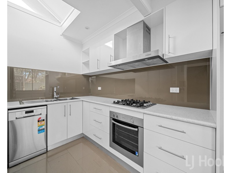 8/126 Henderson Road, Crestwood NSW 2620