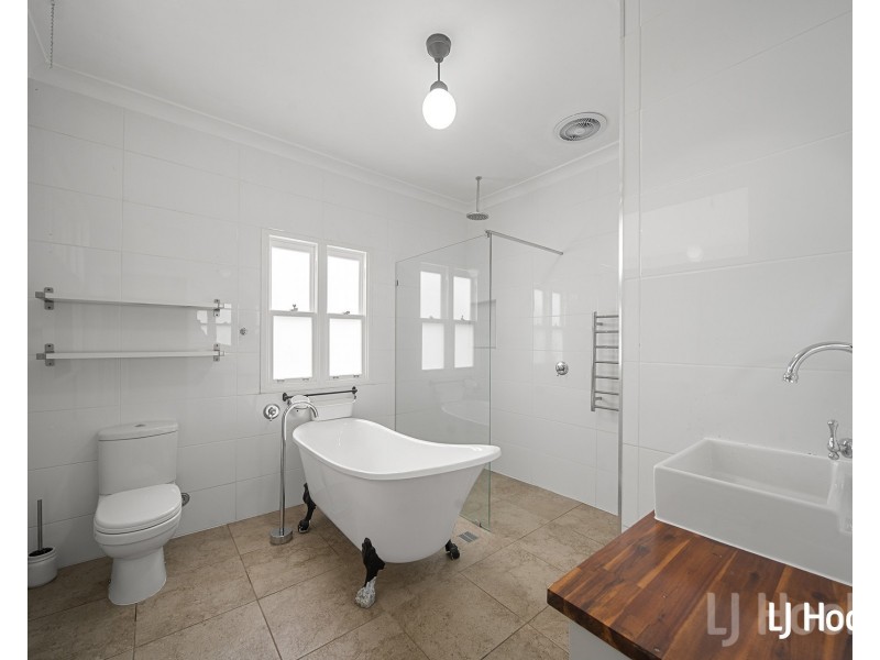 8 O’Hanlon Road, Queanbeyan NSW 2620