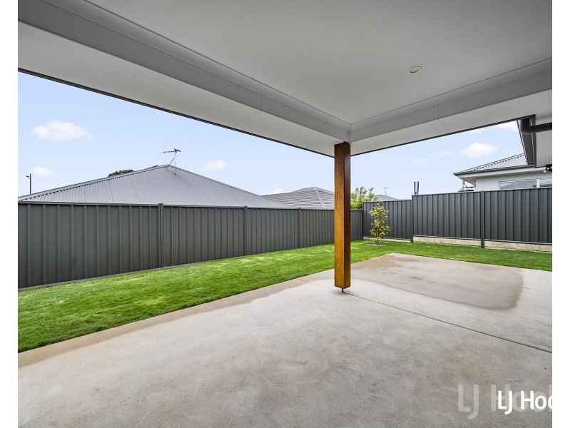 108 Weatherstone Circuit, Googong NSW 2620