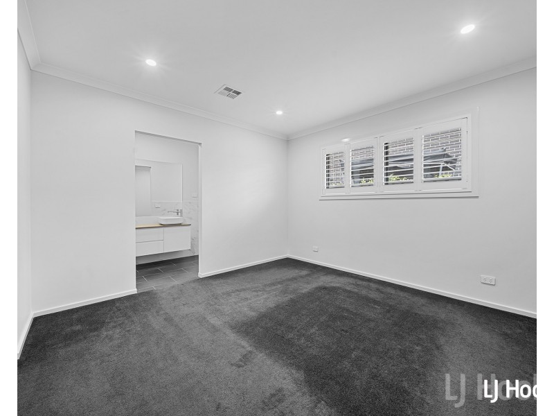 108 Weatherstone Circuit, Googong NSW 2620