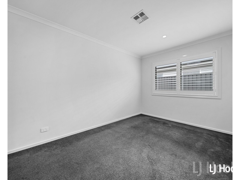 108 Weatherstone Circuit, Googong NSW 2620