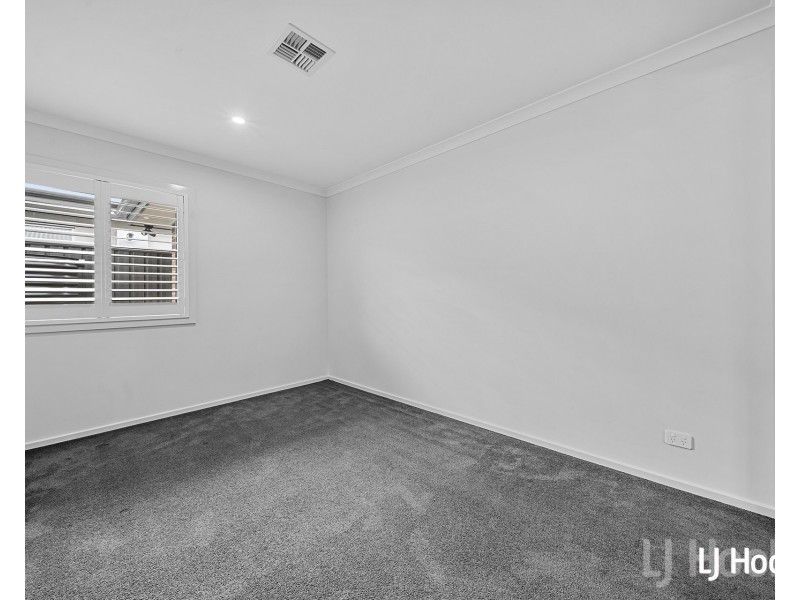 108 Weatherstone Circuit, Googong NSW 2620