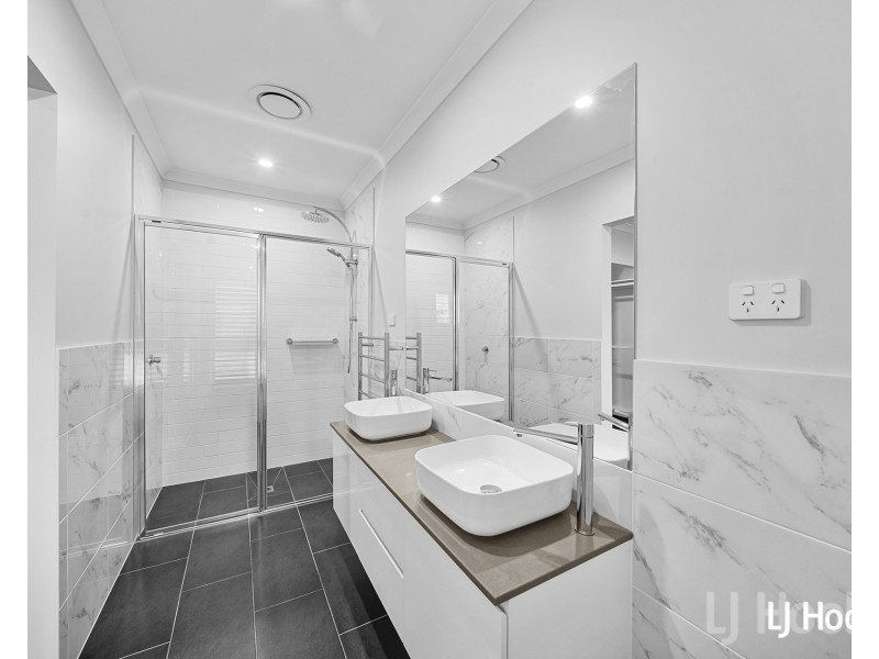 108 Weatherstone Circuit, Googong NSW 2620