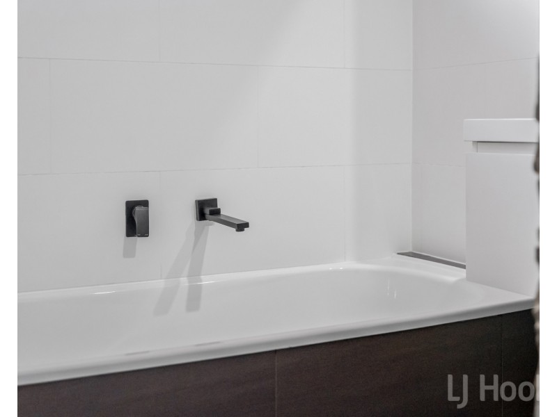 35 Malcolm Road, Karabar NSW 2620