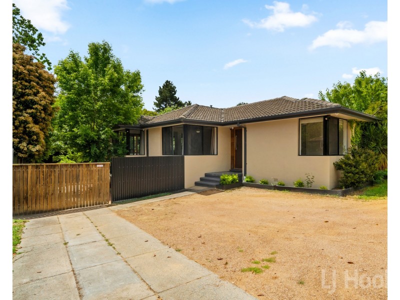 35 Malcolm Road, Karabar NSW 2620