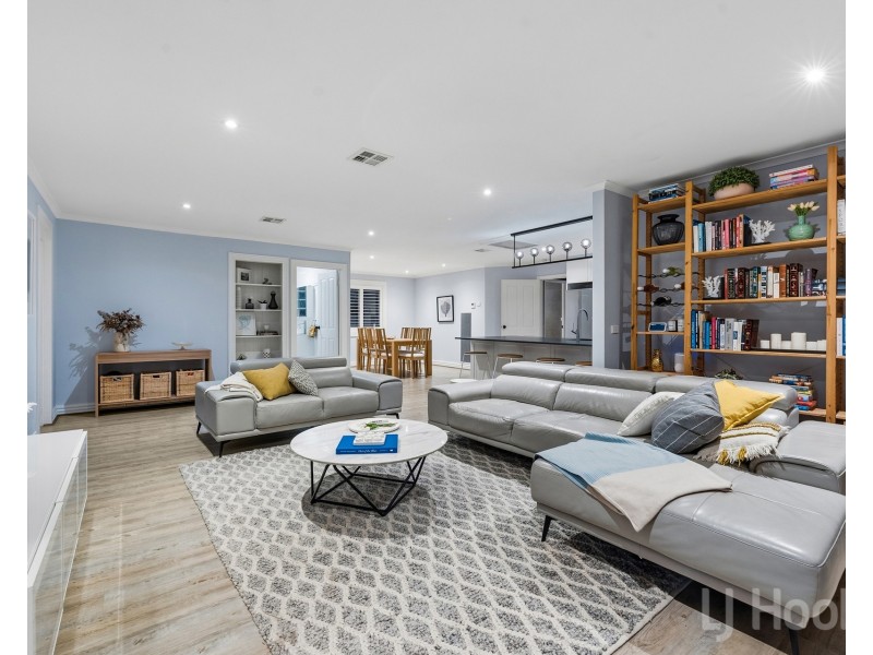13 Wangara Crescent, Queanbeyan West NSW 2620