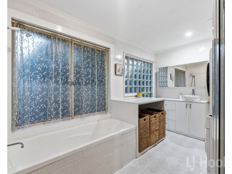 13 Wangara Crescent, Queanbeyan West NSW 2620