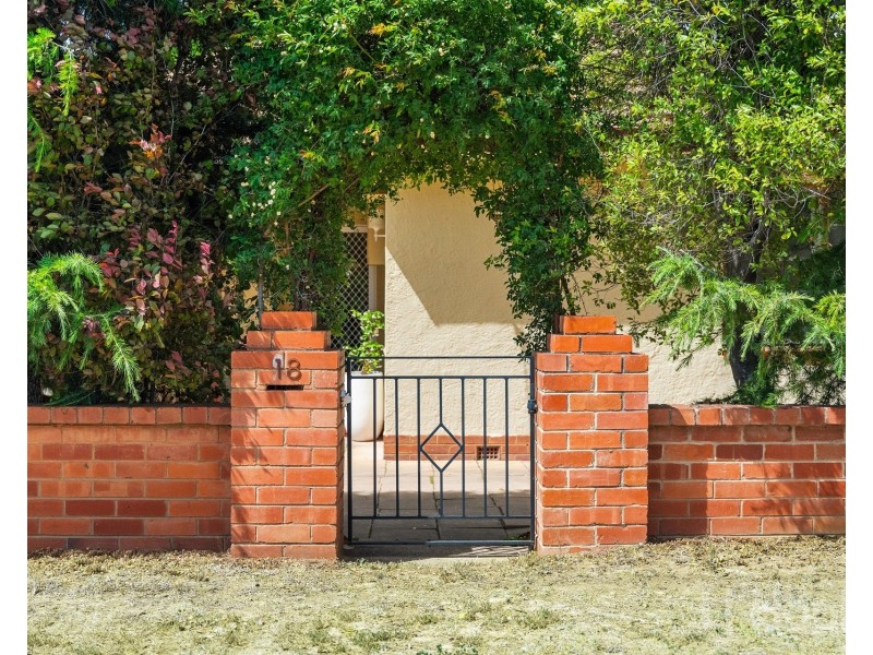 18 Morton Street, Queanbeyan NSW 2620