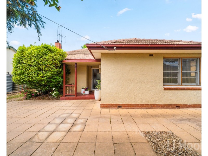 18 Morton Street, Queanbeyan NSW 2620