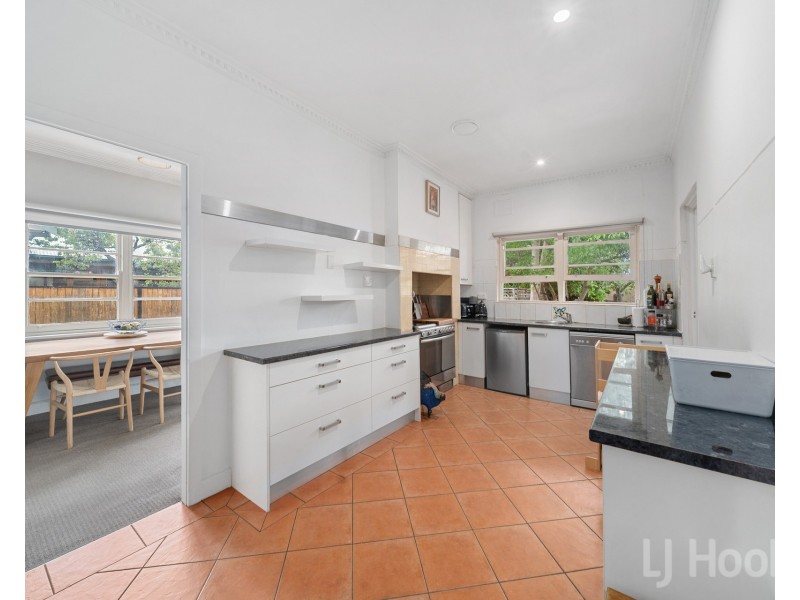 18 Morton Street, Queanbeyan NSW 2620