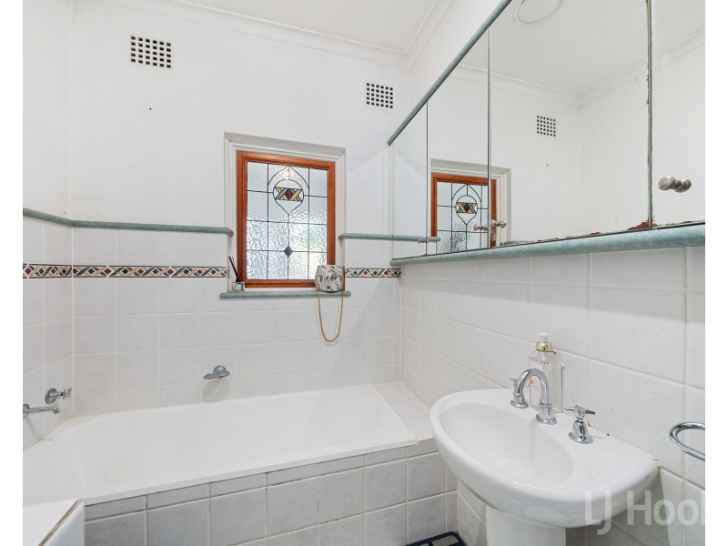 18 Morton Street, Queanbeyan NSW 2620