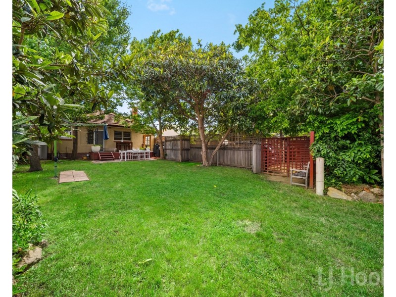 18 Morton Street, Queanbeyan NSW 2620