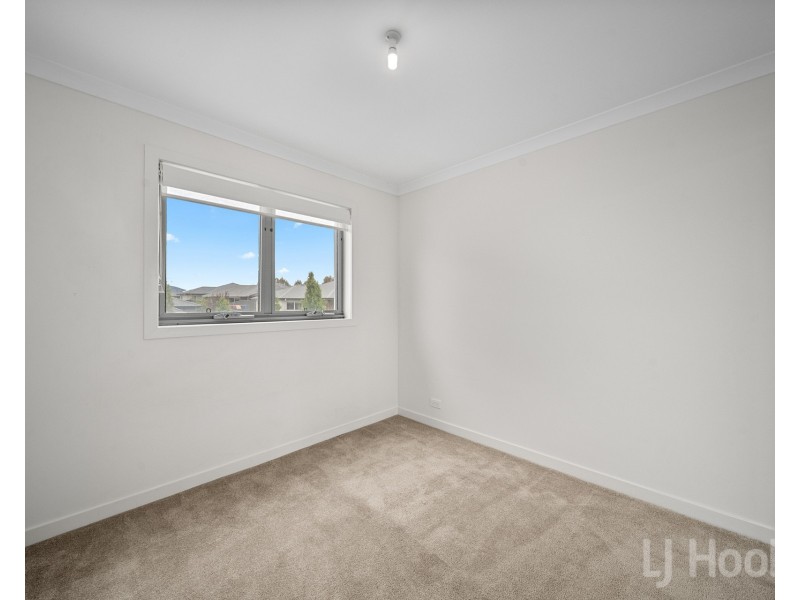 168 Gorman Drive, Googong NSW 2620