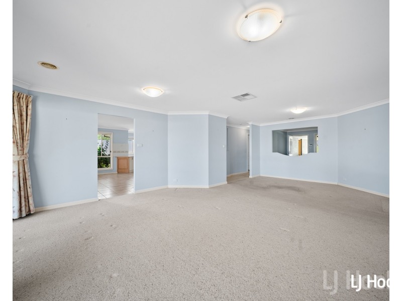 87 Ironbark Circuit, Jerrabomberra NSW 2619