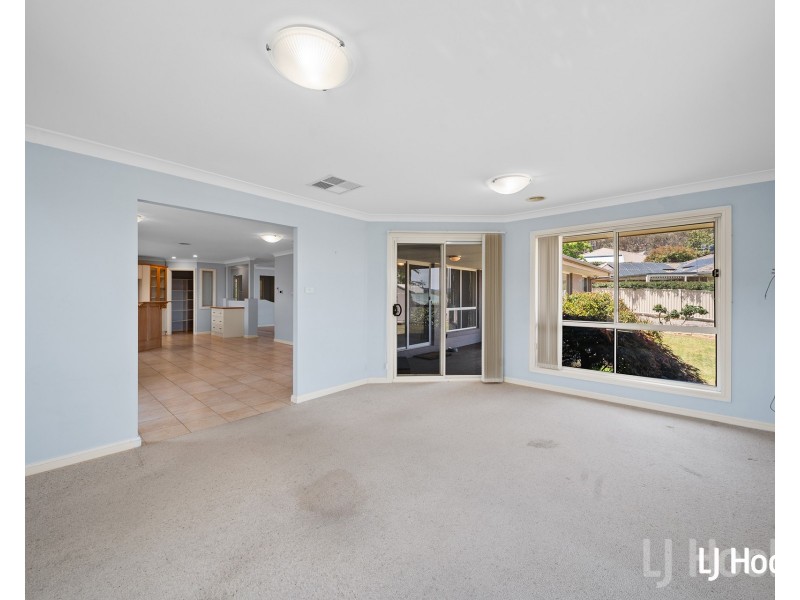 87 Ironbark Circuit, Jerrabomberra NSW 2619